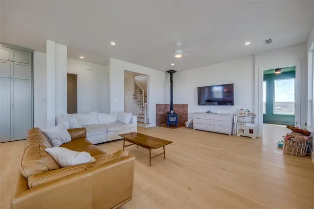 $825,000 | 5032 County Road 1094, Celeste, TX 75423