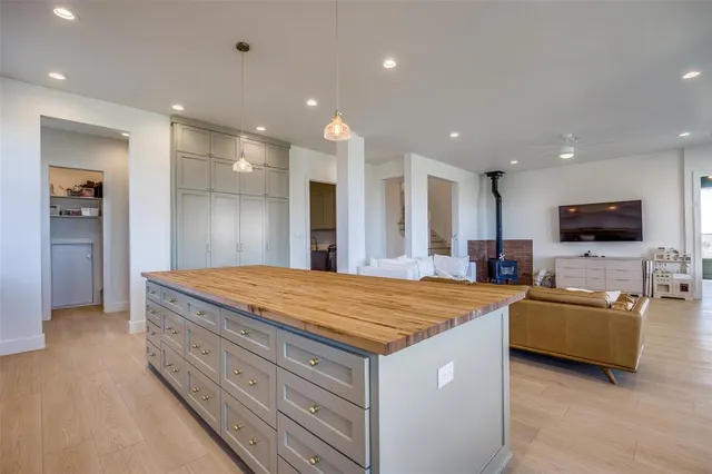 $825,000 | 5032 County Road 1094, Celeste, TX 75423