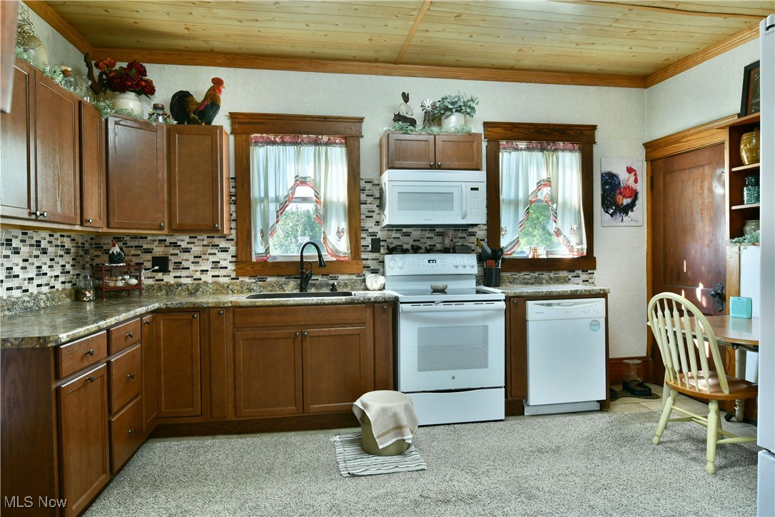 9834 Ridge Road Kinsman, OH 44428 - Photo 18 of 50