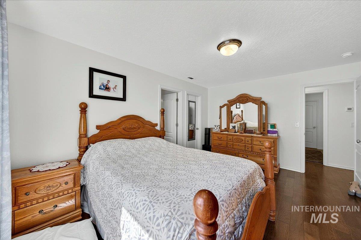 2558 North Rough Stone Way Meridian, ID 83646 - Photo 13 of 44