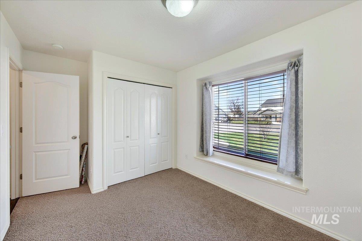 2558 North Rough Stone Way Meridian, ID 83646 - Photo 21 of 44