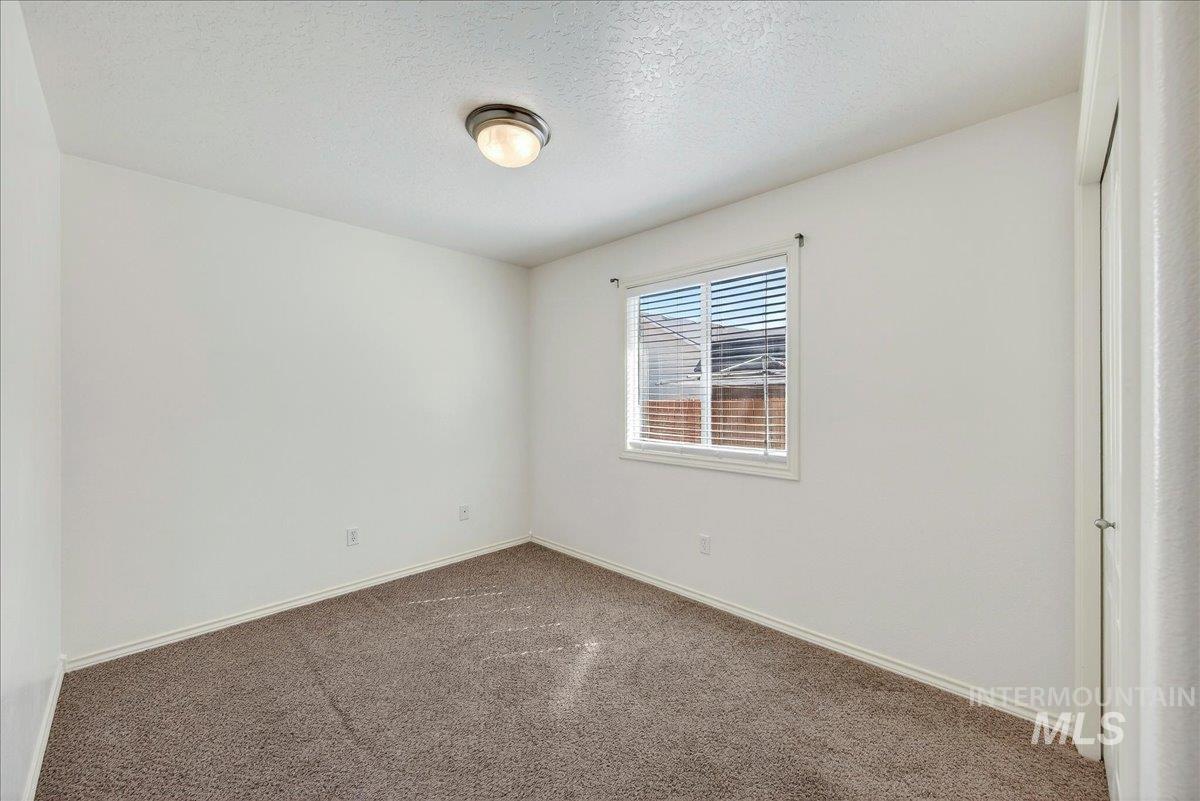 2558 North Rough Stone Way Meridian, ID 83646 - Photo 22 of 44