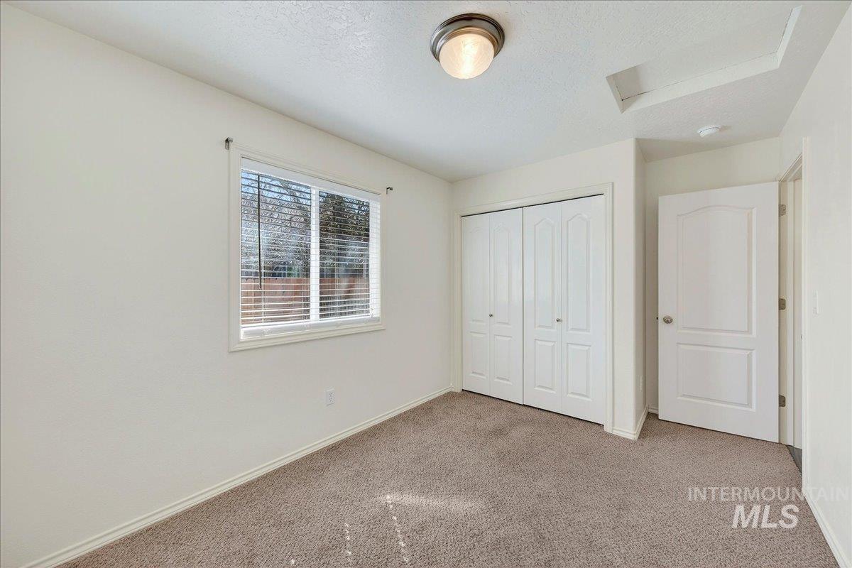2558 North Rough Stone Way Meridian, ID 83646 - Photo 23 of 44