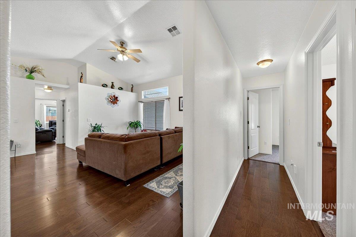 2558 North Rough Stone Way Meridian, ID 83646 - Photo 26 of 44