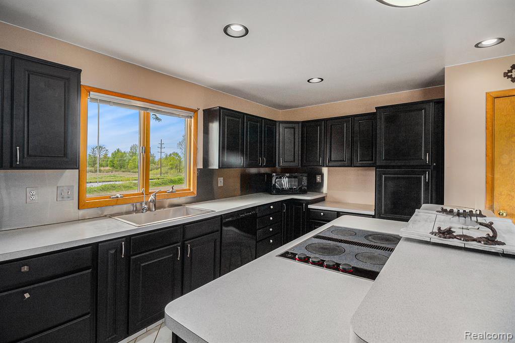 7031 Munsell Road Howell, MI 48843 - Photo 15 of 39