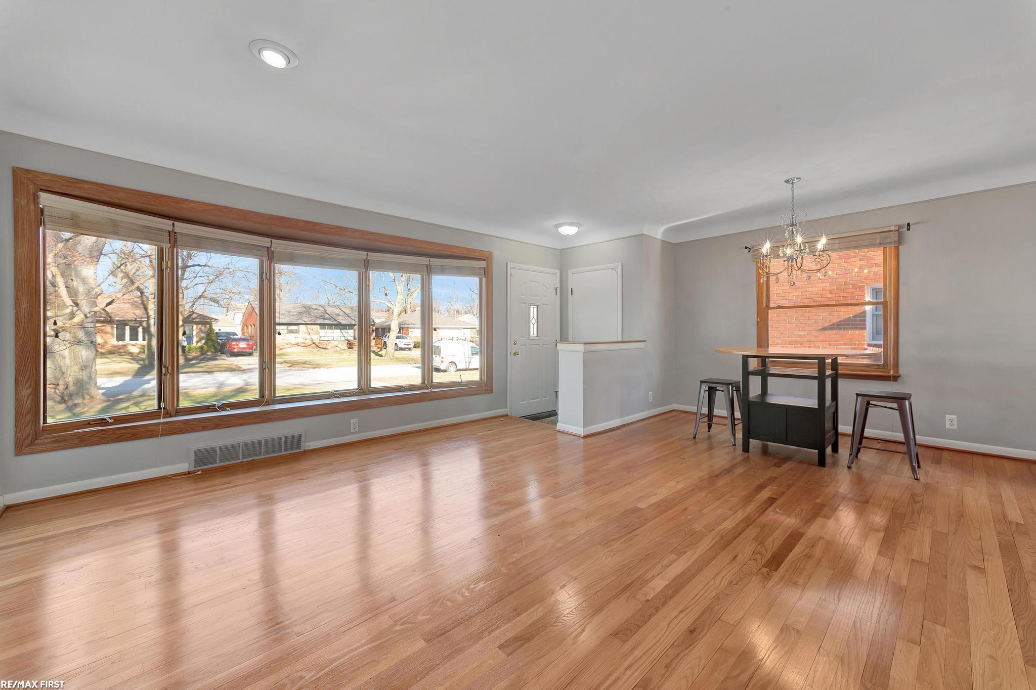 2328 Derby Road Birmingham, MI 48009 - Photo 5 of 28