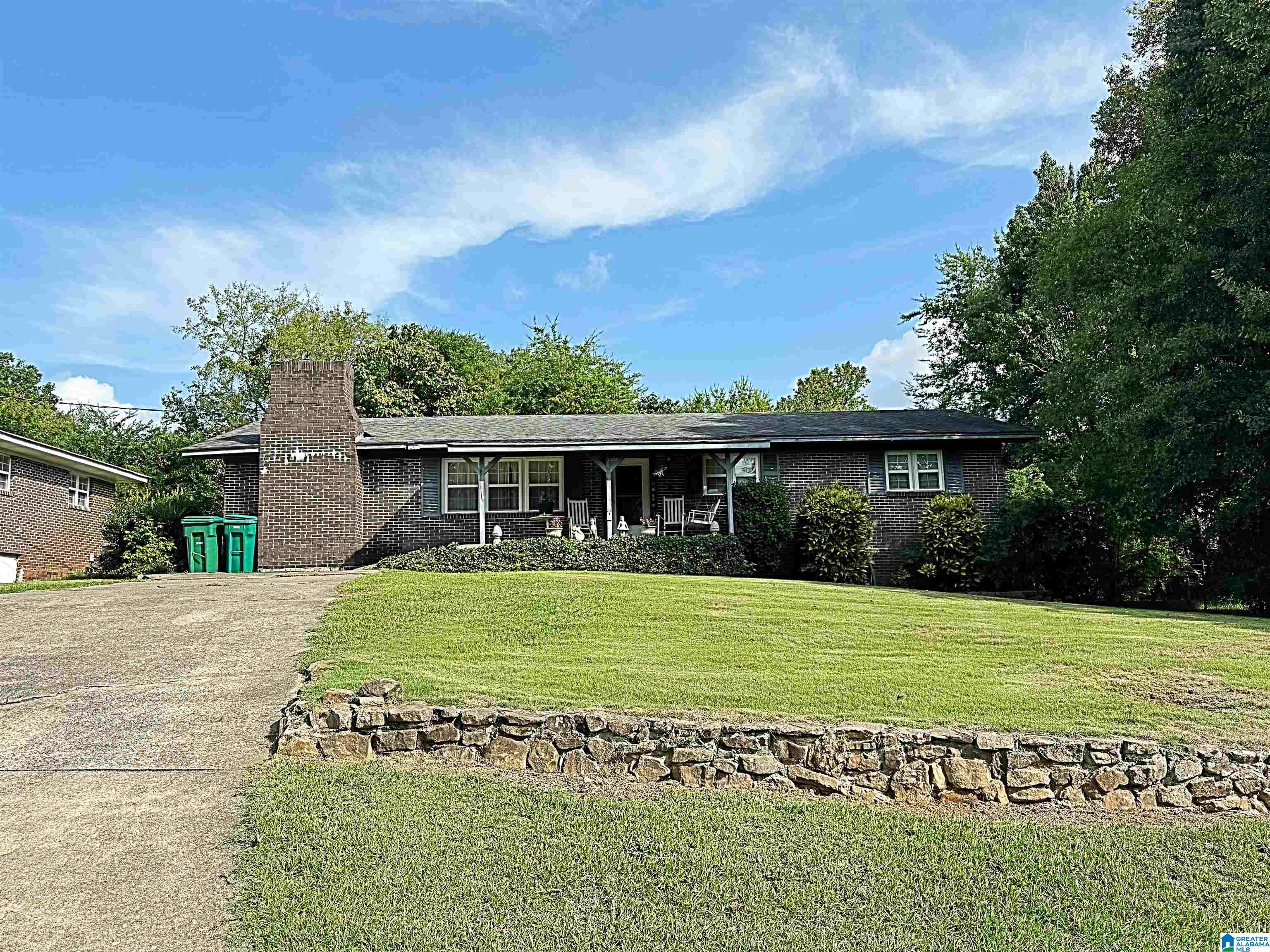 967 7th Place Pleasant Grove, AL 35127 - Photo 1 of 21