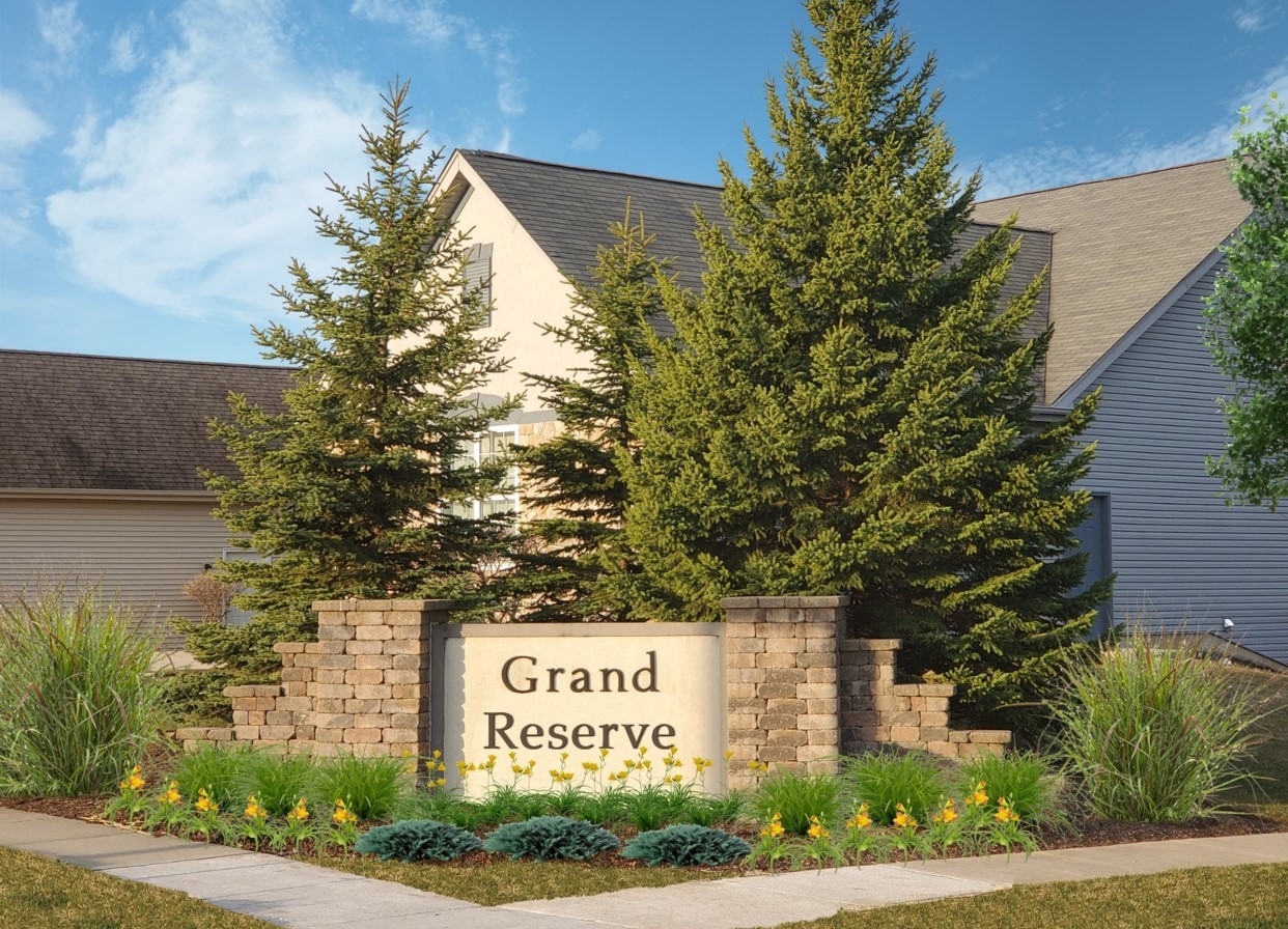 920 Eineke Boulevard Algonquin, IL 60102 - Photo 21 of 27 a sign on the side of a building