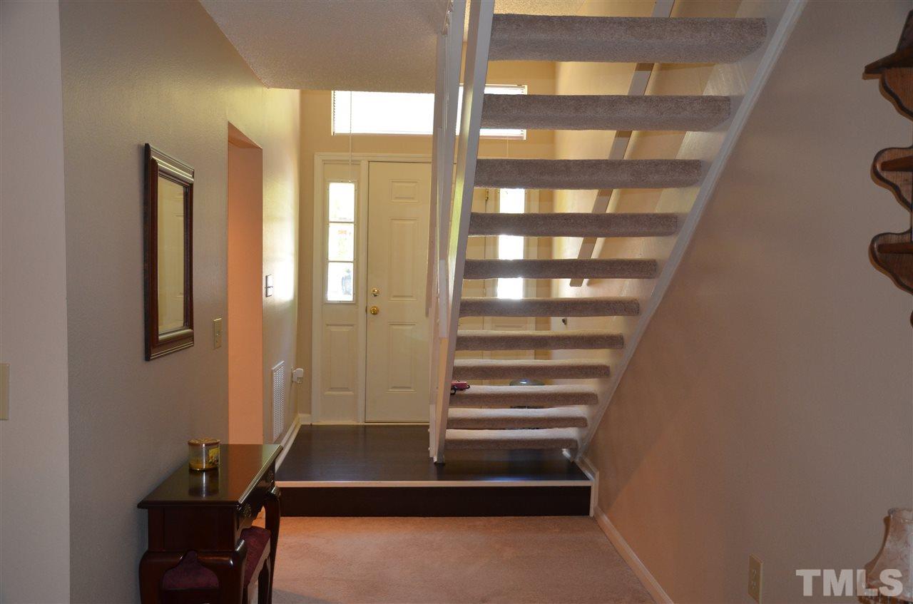 7618 Falcon Rest Circle Raleigh, NC 27615 - Photo 4 of 20