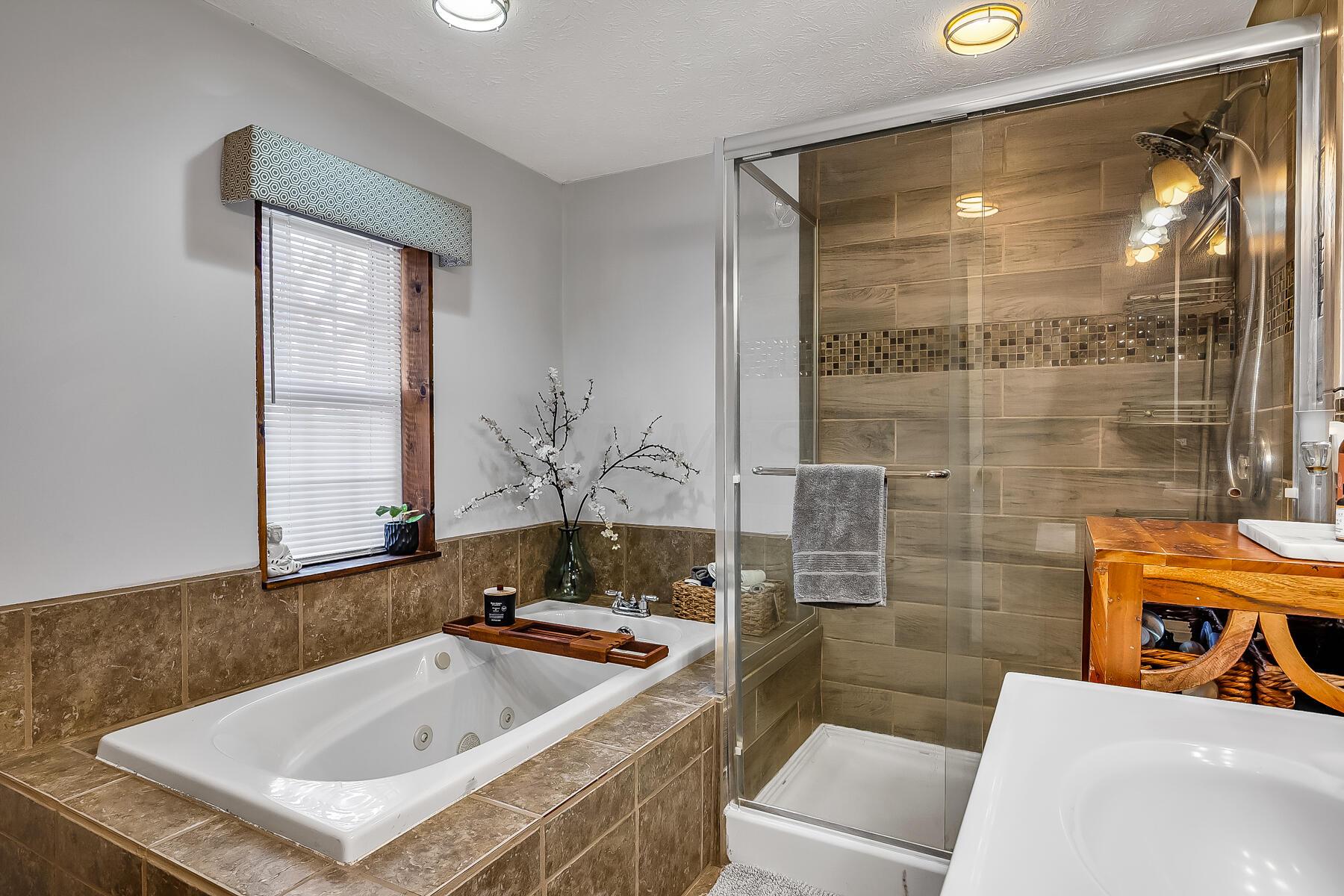 1540 Buttermilk Hill Road Delaware, OH 43015 - Photo 43 of 68 LL Bathroom