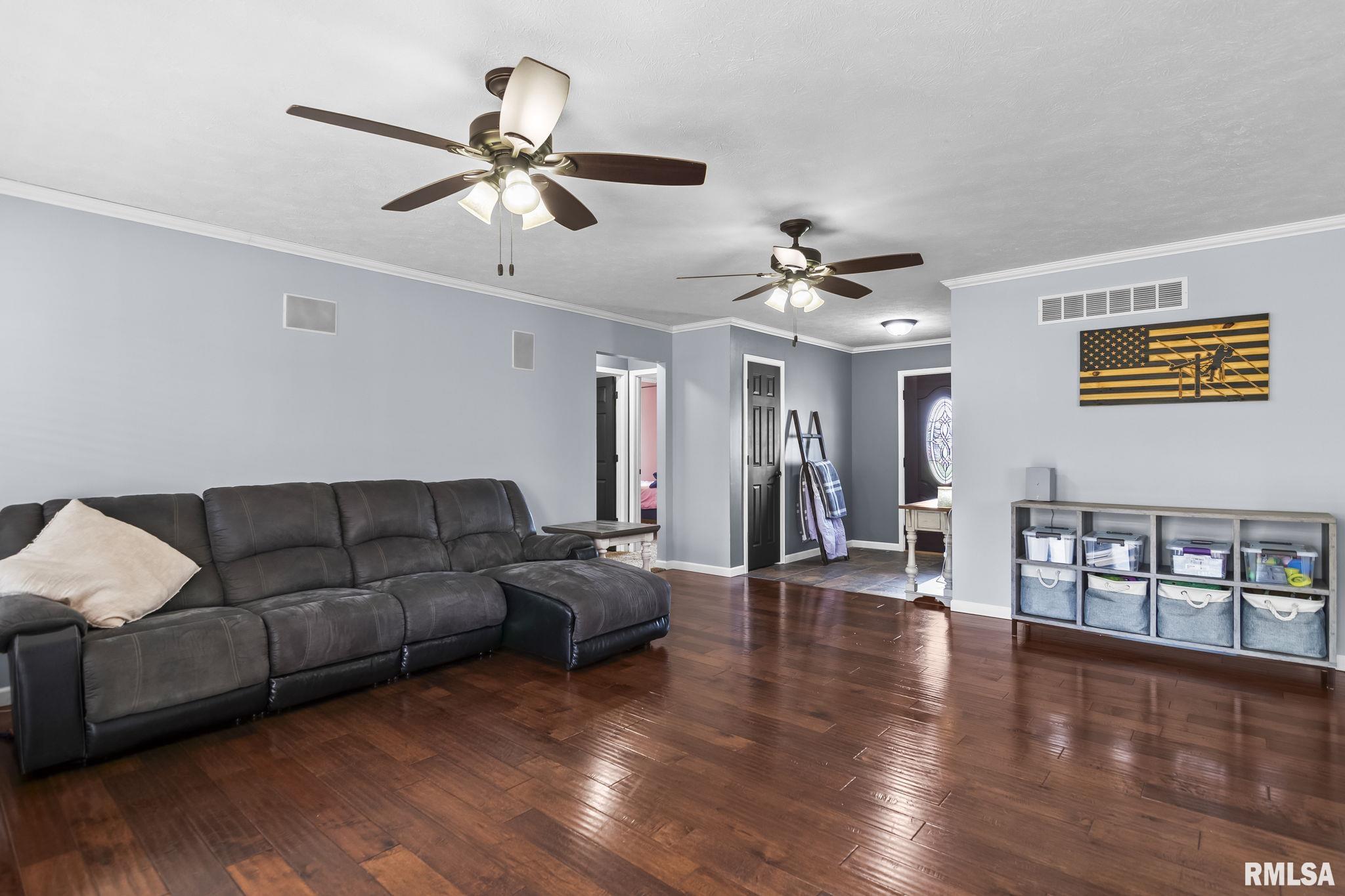 3904 Peach Tree Drive Springfield, IL 62711 - Photo 7 of 40