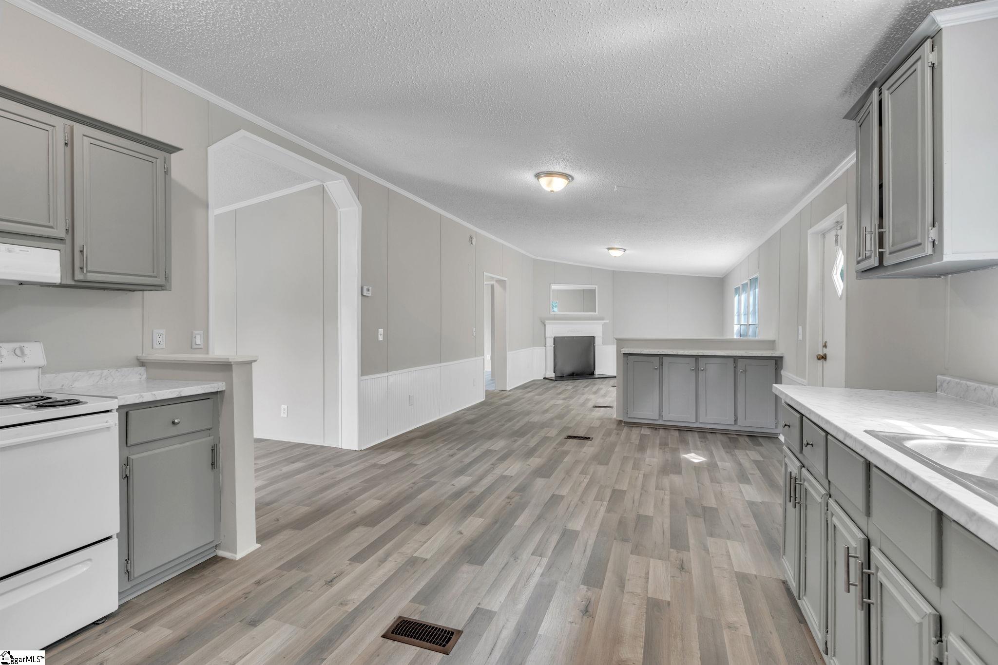 3 Riverbreeze Road Greenville, SC 29611 - Photo 4 of 25 Gallery Image 4