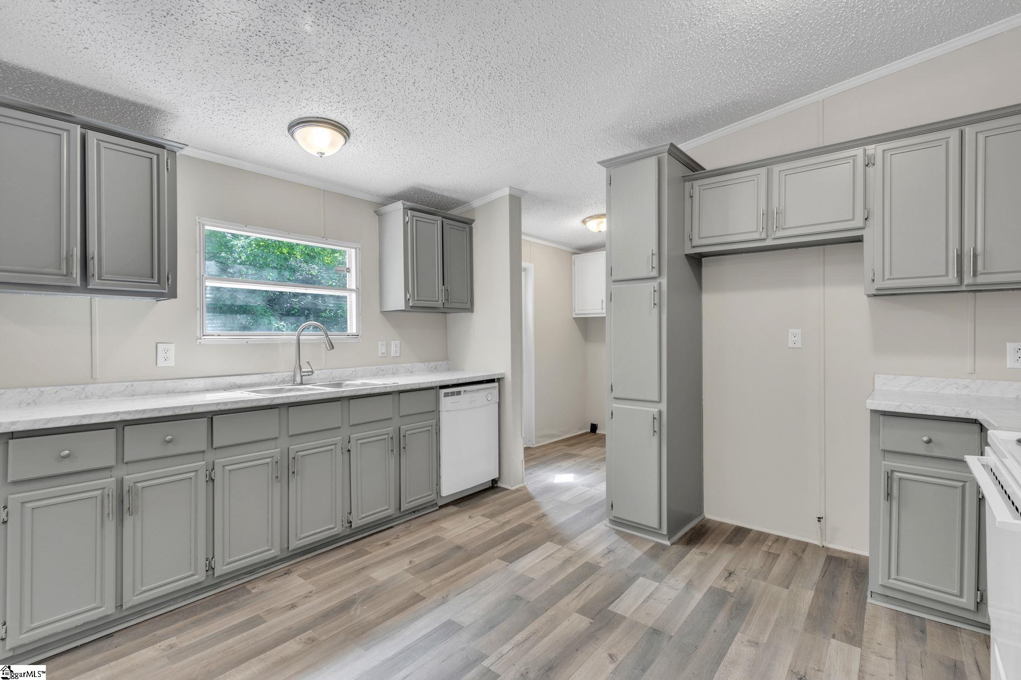 3 Riverbreeze Road Greenville, SC 29611 - Photo 9 of 25 Gallery Image 9