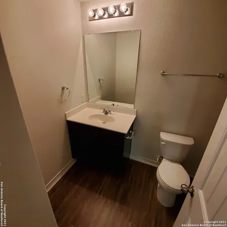$1,925 | 8062 Halo Circle, San Antonio, TX 78252