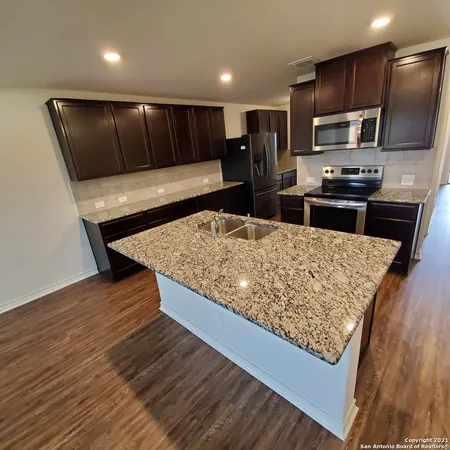 $1,925 | 8062 Halo Circle, San Antonio, TX 78252