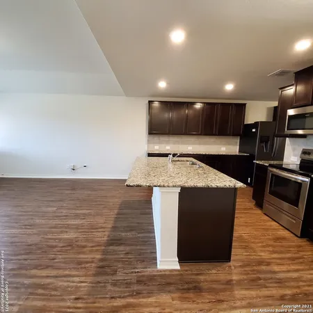$1,925 | 8062 Halo Circle, San Antonio, TX 78252