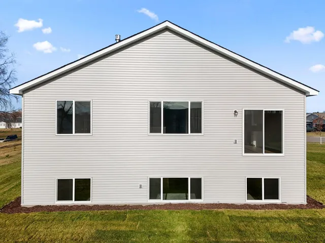 $429,900 | 1354 Wisteria Lane, New Richmond, WI 54017