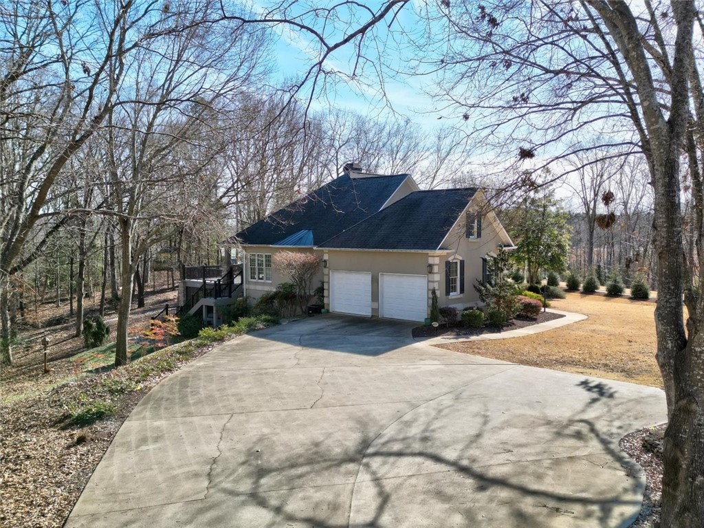 110 Waterbury Way Pendleton, SC 29670 - Photo 3 of 45 Side entry garage