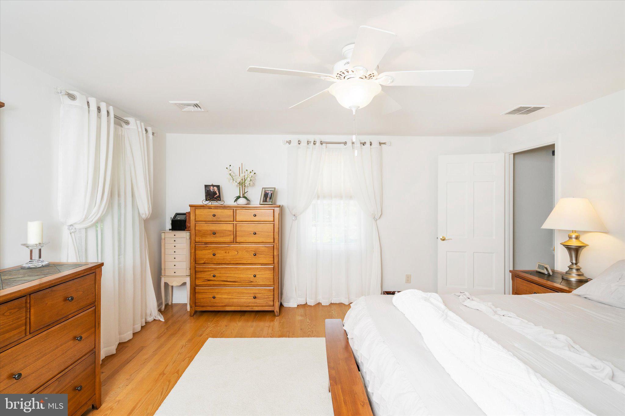 17 Forest Lane Ewing, NJ 08628 - Photo 31 of 48