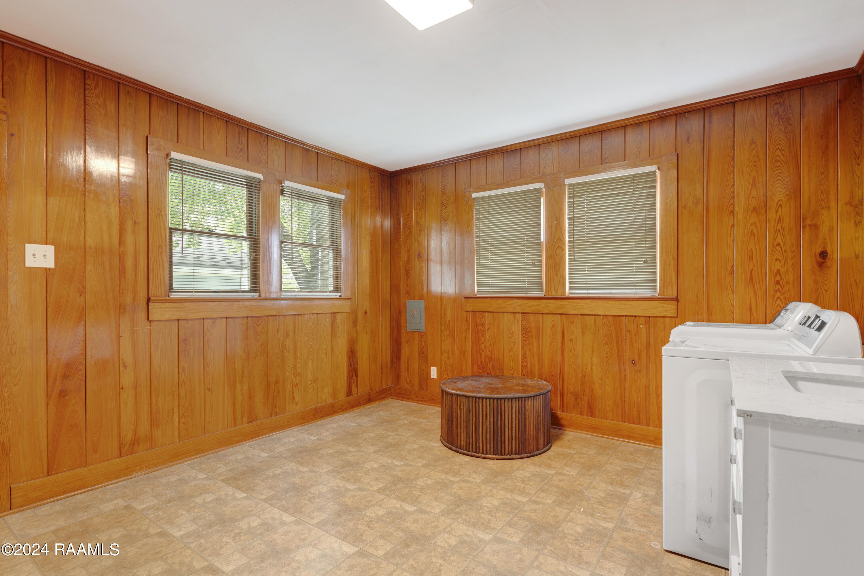 702 Cleveland Street Lafayette, LA 70501 - Photo 11 of 23 702 Cleveland-17
