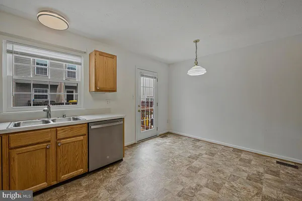 $2,400 | 8316 Widgeon Place, Laurel, MD 20724