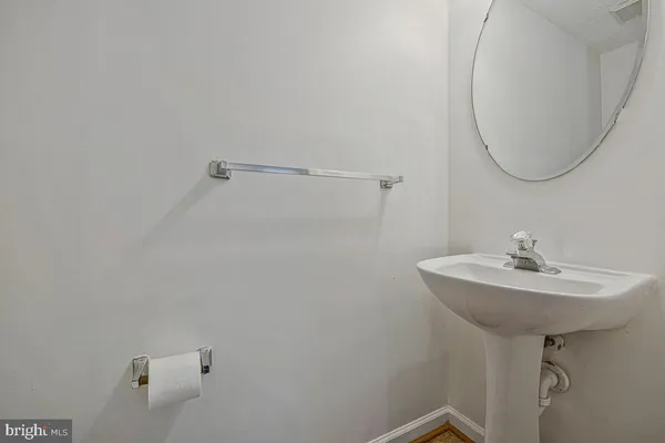 $2,400 | 8316 Widgeon Place, Laurel, MD 20724