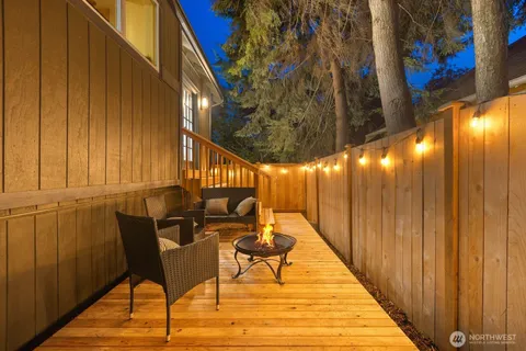 $1,092,499 | 512 Northwest 44th Street, Seattle, WA 98107