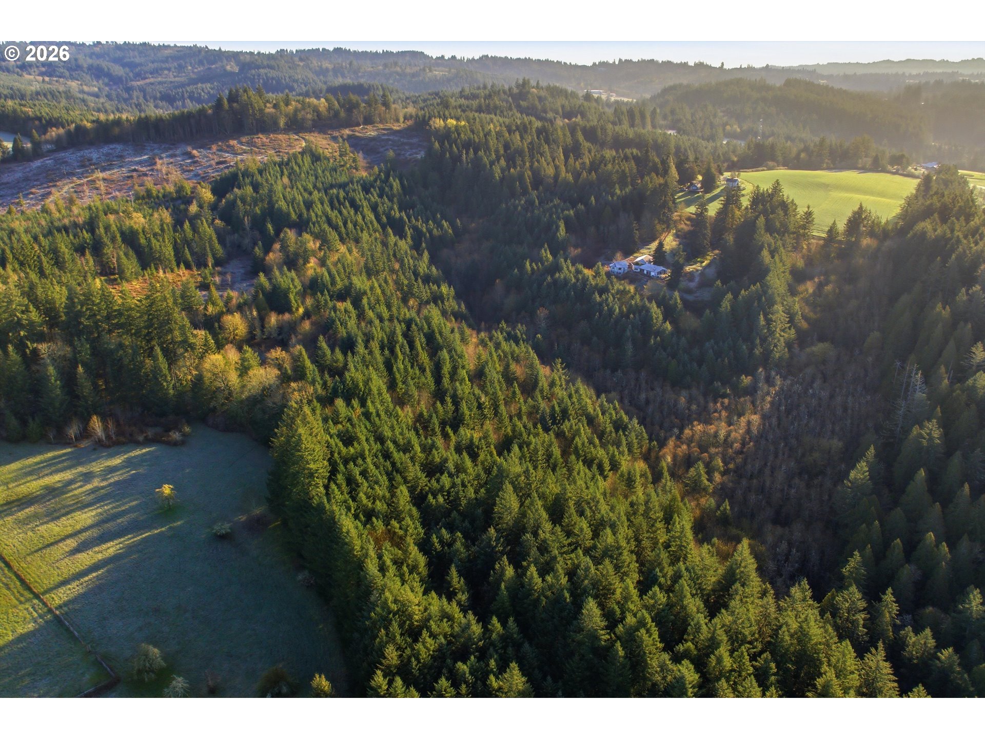 13707 Northwest Bishop Road Hillsboro, OR 97124 - Photo 11 of 45 a view of lake with mountain