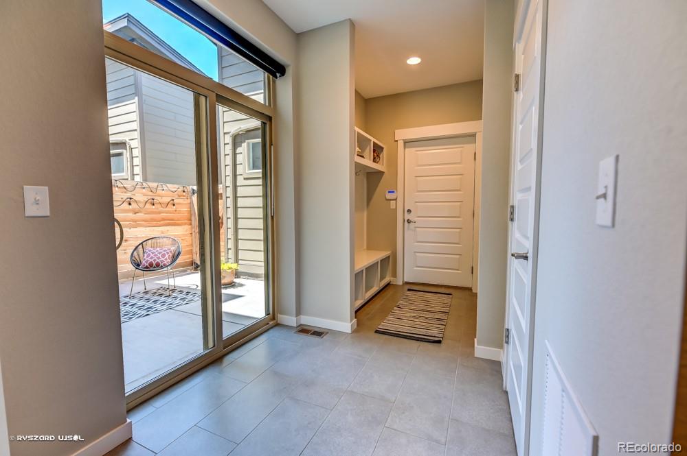 10060 Town Ridge Lane Lone Tree, CO 80124 - Photo 12 of 32