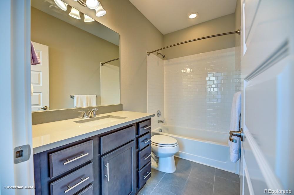 10060 Town Ridge Lane Lone Tree, CO 80124 - Photo 21 of 32
