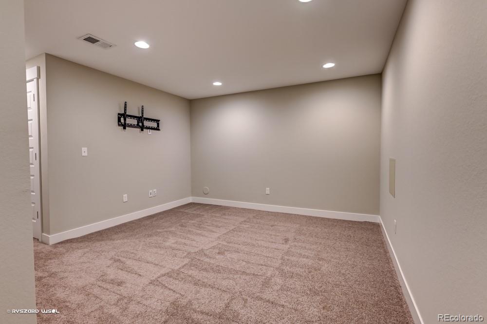 10060 Town Ridge Lane Lone Tree, CO 80124 - Photo 24 of 32