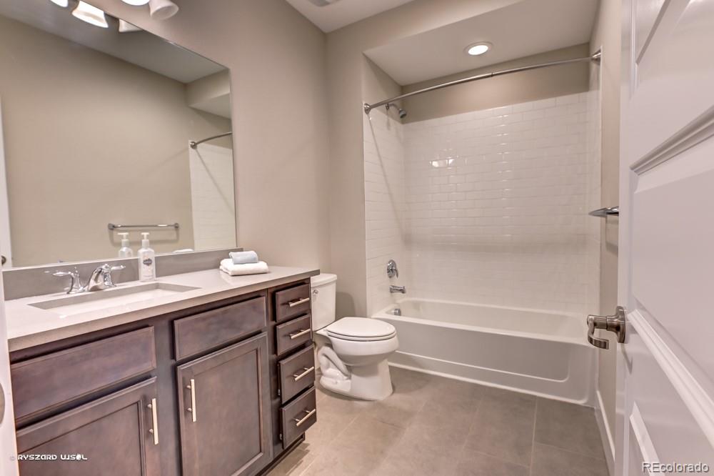10060 Town Ridge Lane Lone Tree, CO 80124 - Photo 25 of 32