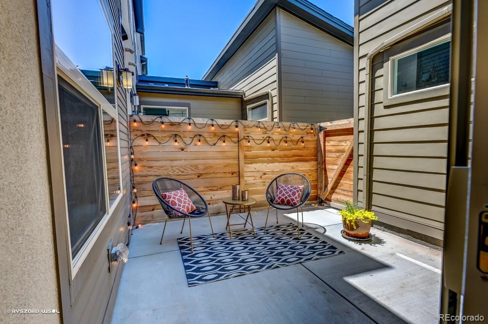 10060 Town Ridge Lane Lone Tree, CO 80124 - Photo 26 of 32