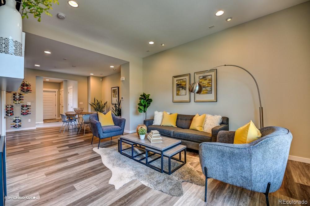 10060 Town Ridge Lane Lone Tree, CO 80124 - Photo 5 of 32
