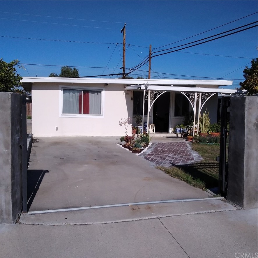 12101 Hermosura Street Norwalk, CA 90650 - Photo 2 of 20 a view of garage