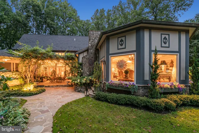 $4,500,000 | 10205 Cedar Pond Drive, Vienna, VA 22182