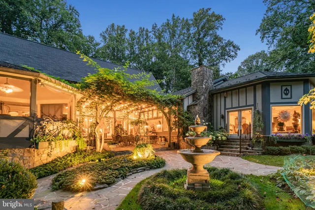 $4,500,000 | 10205 Cedar Pond Drive, Vienna, VA 22182