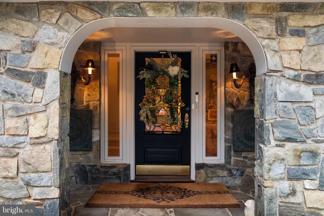 $4,500,000 | 10205 Cedar Pond Drive, Vienna, VA 22182