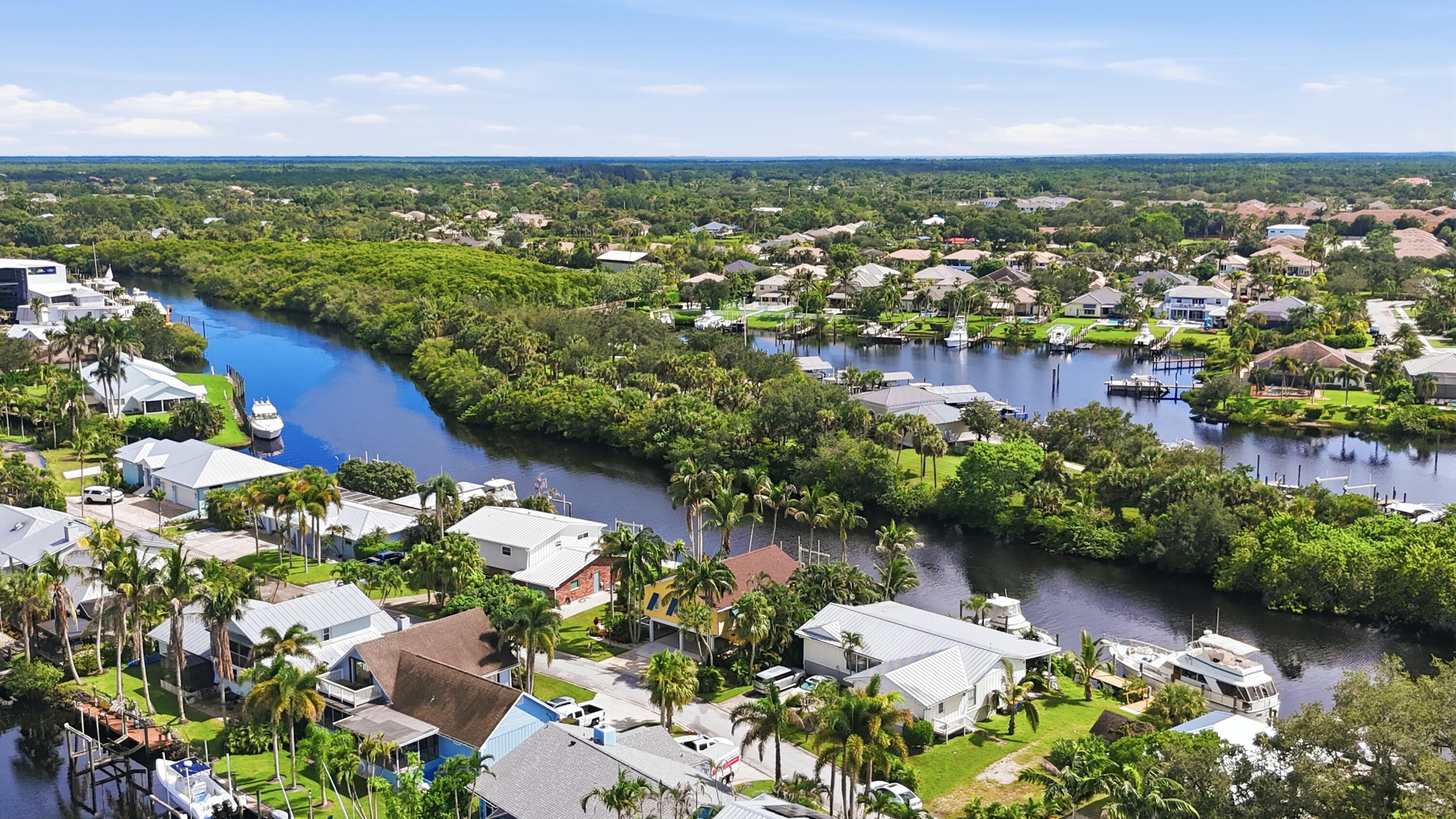 690 Southwest Salerno Road Stuart, FL 34997 - Photo 6 of 26 4_front2