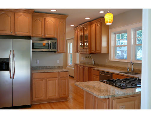 70 Warren Road Framingham, MA 01702 - Photo 10 of 13 Gallery Image 10