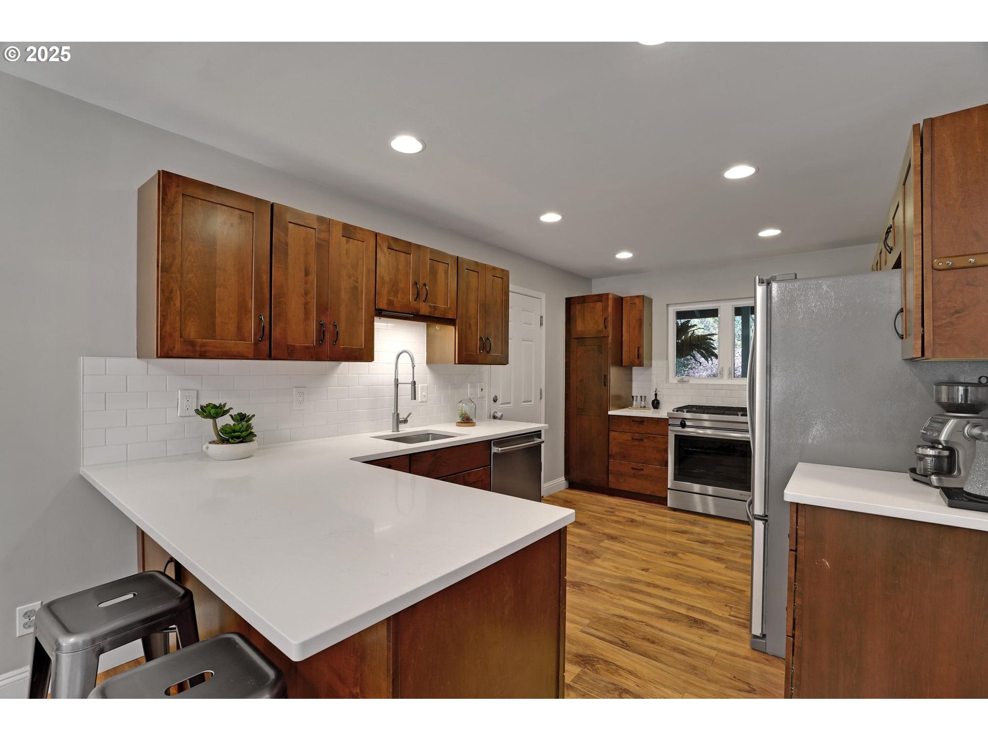 10380 Southwest Washington Street Portland, OR 97225 - Photo 15 of 41 Gallery Image 15