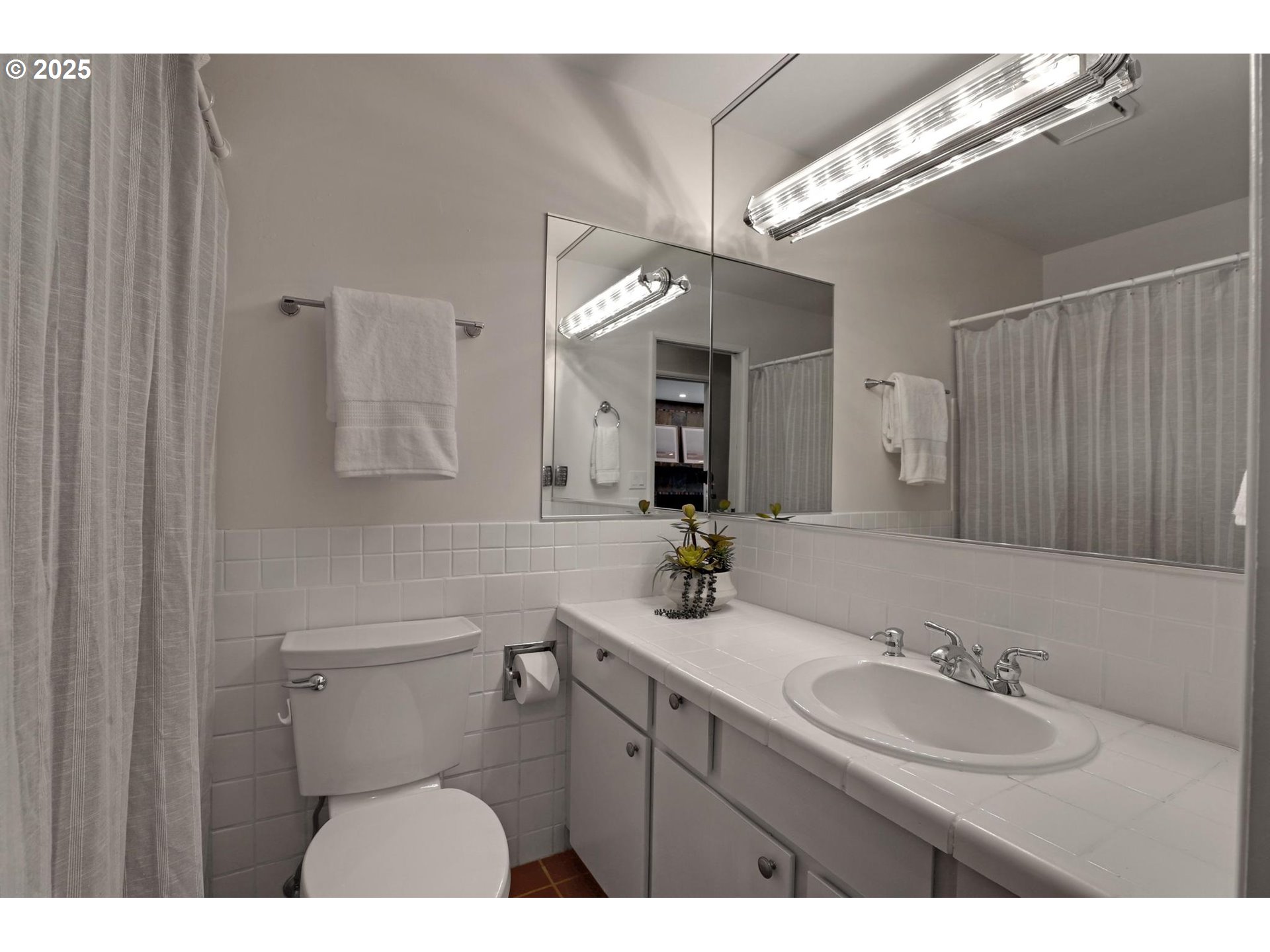 10380 Southwest Washington Street Portland, OR 97225 - Photo 21 of 41 Gallery Image 21