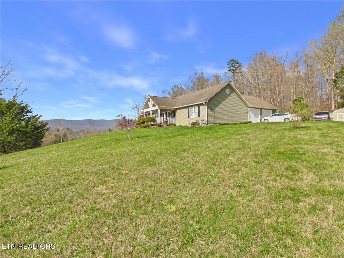 950 South Coolidge Road La Follette, TN 37766 - Photo 4 of 50 IMG_8233