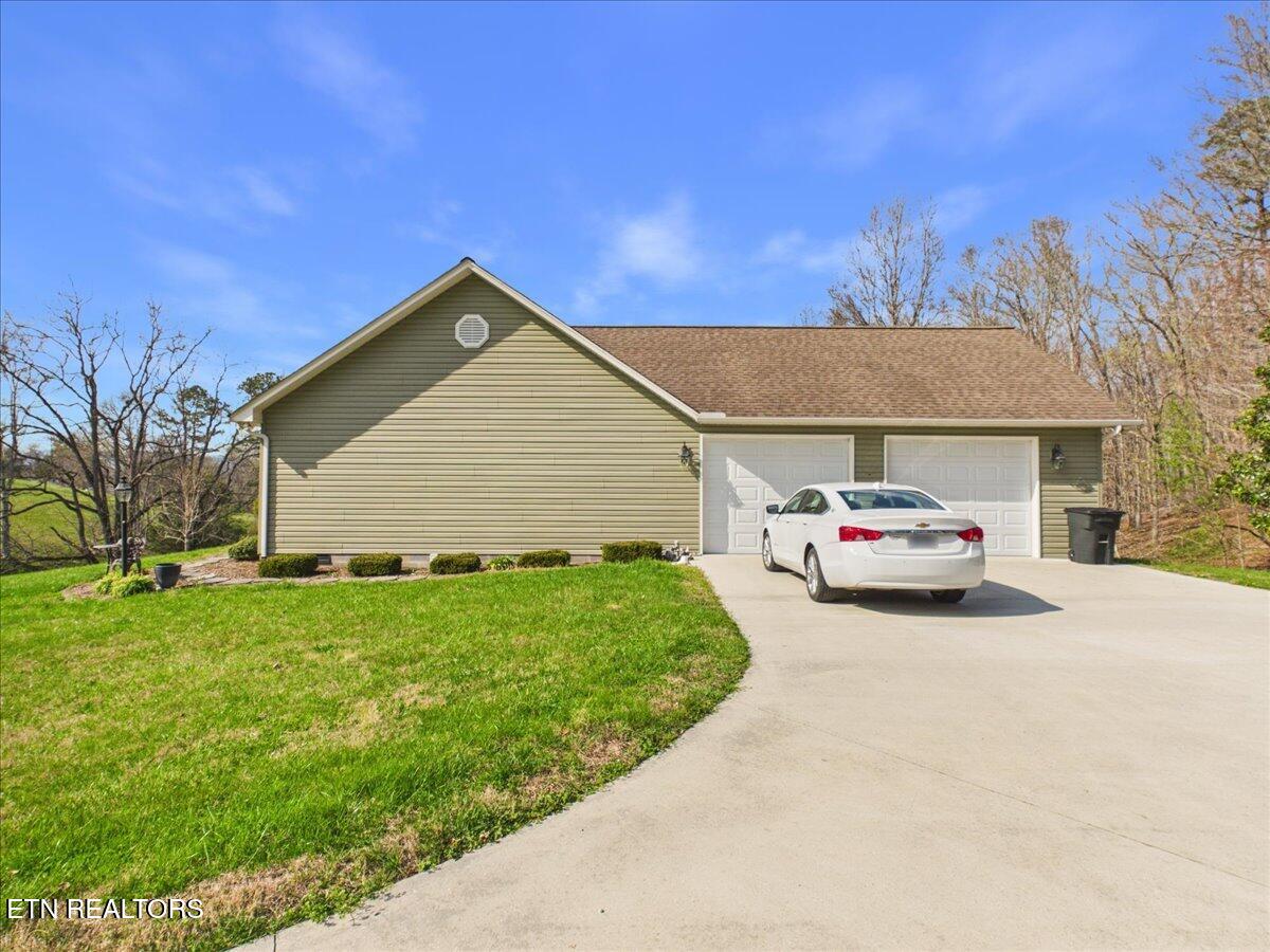 950 South Coolidge Road La Follette, TN 37766 - Photo 5 of 50 IMG_8246