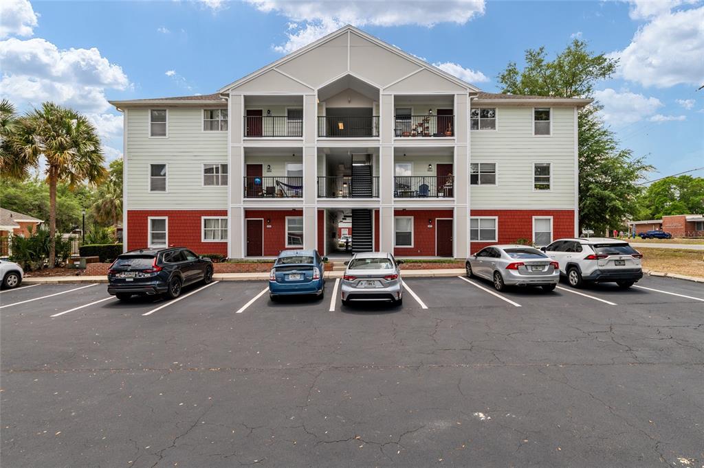 2360 Southwest Archer Road, Unit 811 Gainesville, FL 32608 - Photo 2 of 32 Gallery Image 2