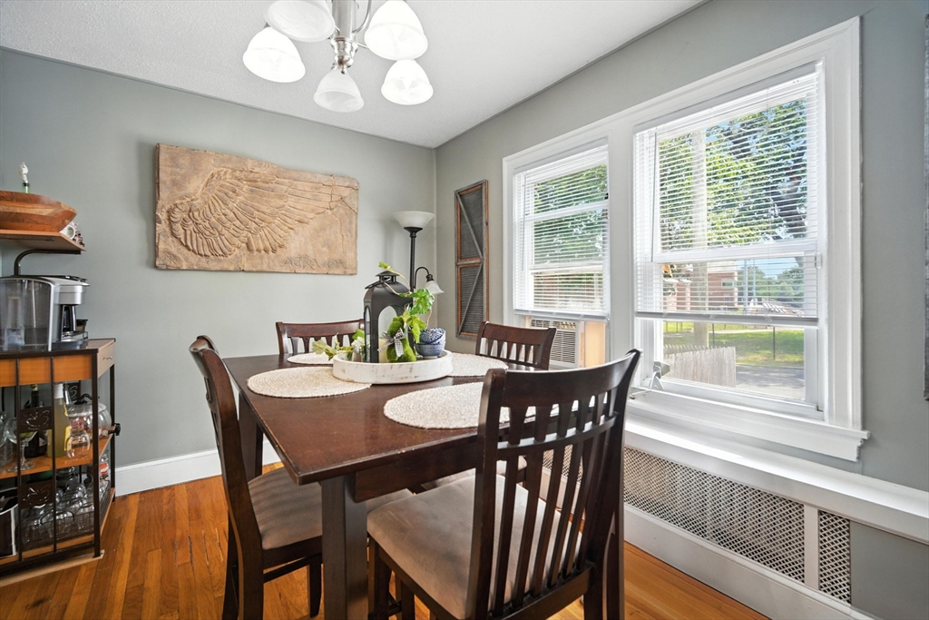 91 Braddock Street Springfield, MA 01109 - Photo 7 of 38 Gallery Image 7