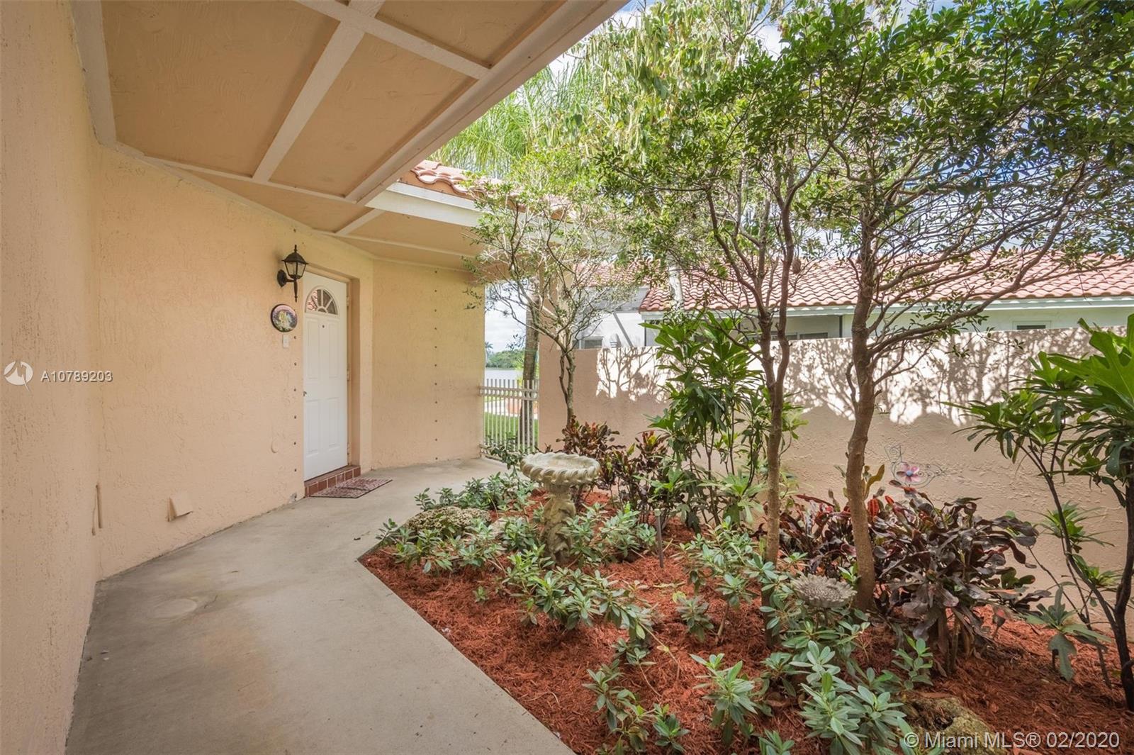 1352 Garden Road Weston, FL 33326 - Photo 7 of 42