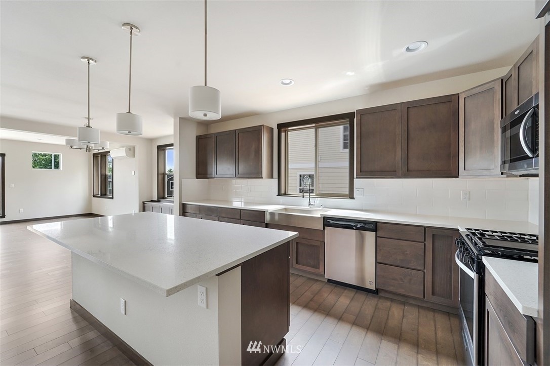 18304 3rd Drive Southeast Bothell, WA 98012 - Photo 4 of 20 Gallery Image 4