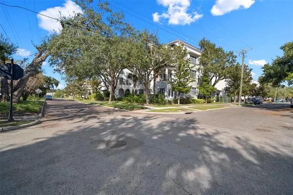 $3,800 | 435 South Oregon Avenue, Unit 305, Tampa, FL 33606