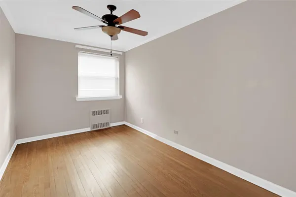 $599,000 | 162-21 Powells Cove Boulevard, Unit 3D | Beechhurst